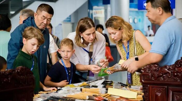 第十三屆中國(長春)國際民間藝術(shù)博覽會.jpg 第十三屆中國(長春)國際民間藝術(shù)博覽會.jpg