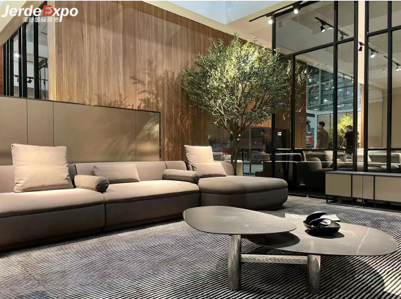 如何利用玻璃使展臺更亮更美觀?杭州展會搭建公司解答